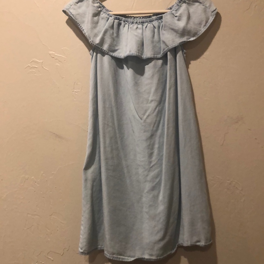 CHAMBRAY OFF-THE-SHOULDER DRESS